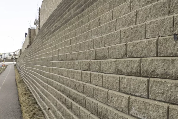 Commercial Retaining Walls Disputes: When to Consult a Specialised Lawyer